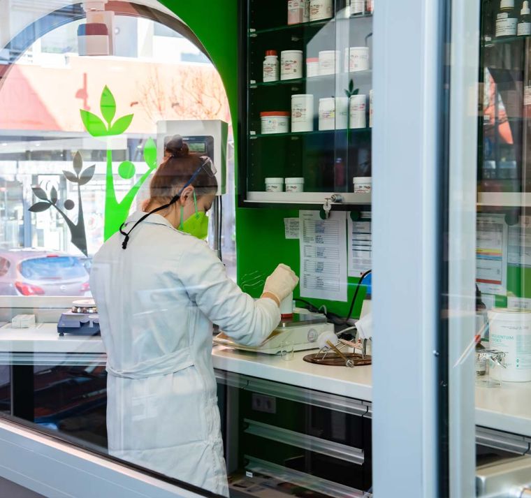 jagsttal-apotheke-moeckmuehl-persoenlich-gespraech